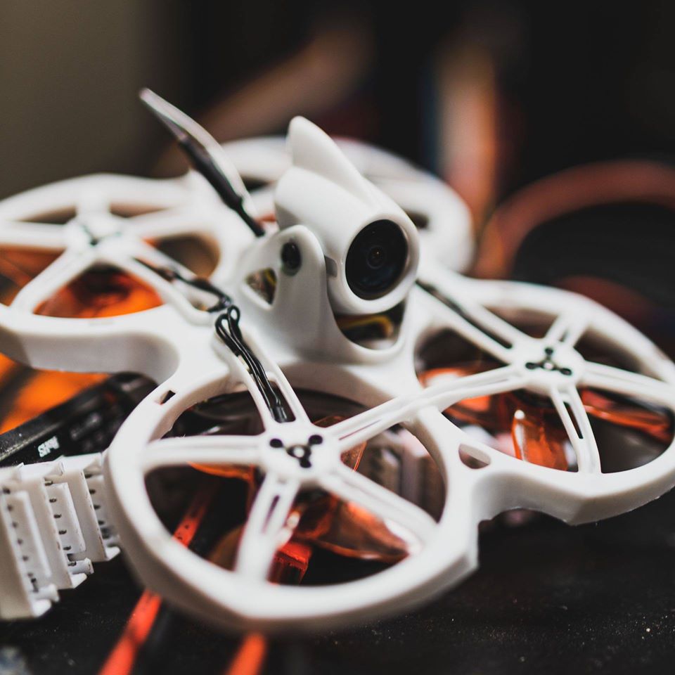 Emax Tinyhawk II 2 RTF FPV Rac - Drone Racing Charger recension och pris